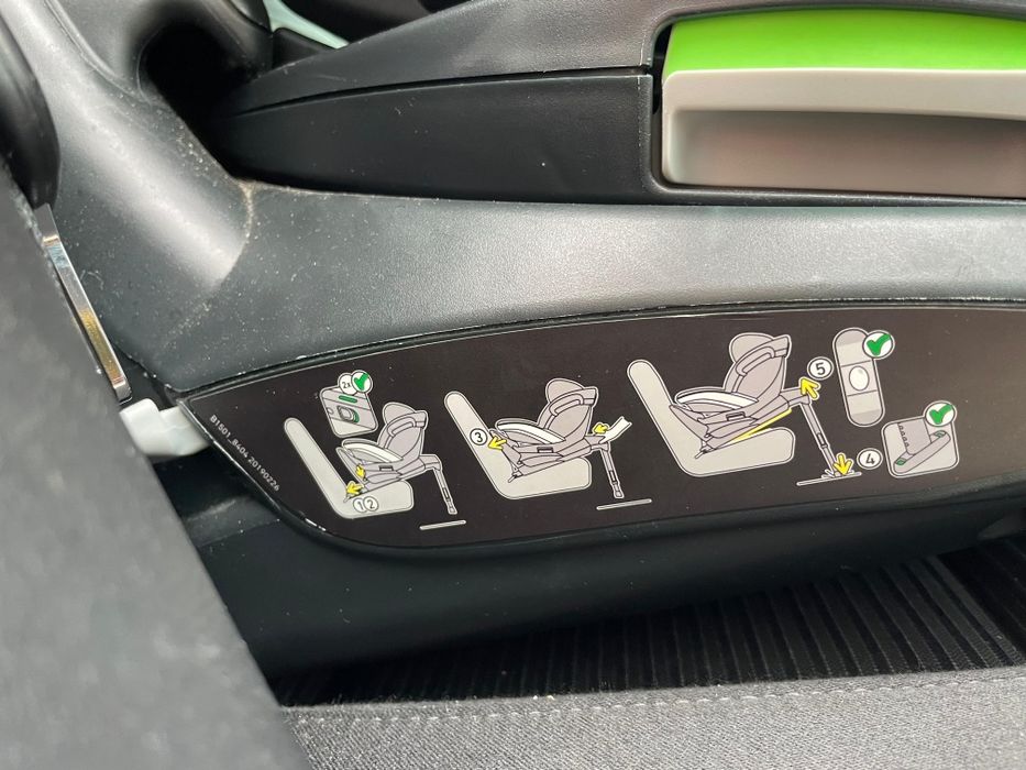 Scaun auto pentru copii BeSafe iZi Turn i-Size