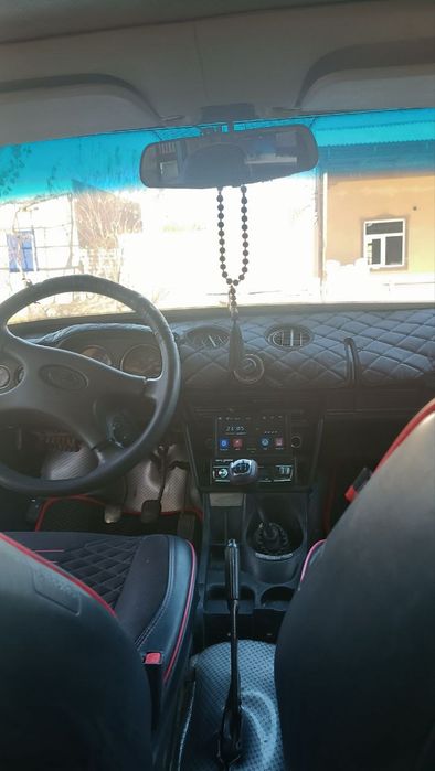 Moshina vaz 2106 20 mln kelishiladi mejigar pulti ham bor