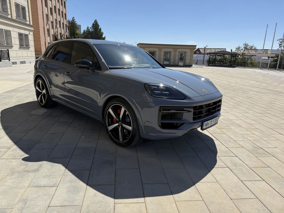 Porsche Cayenne S 2023 475 cp pretul include tva deductibil