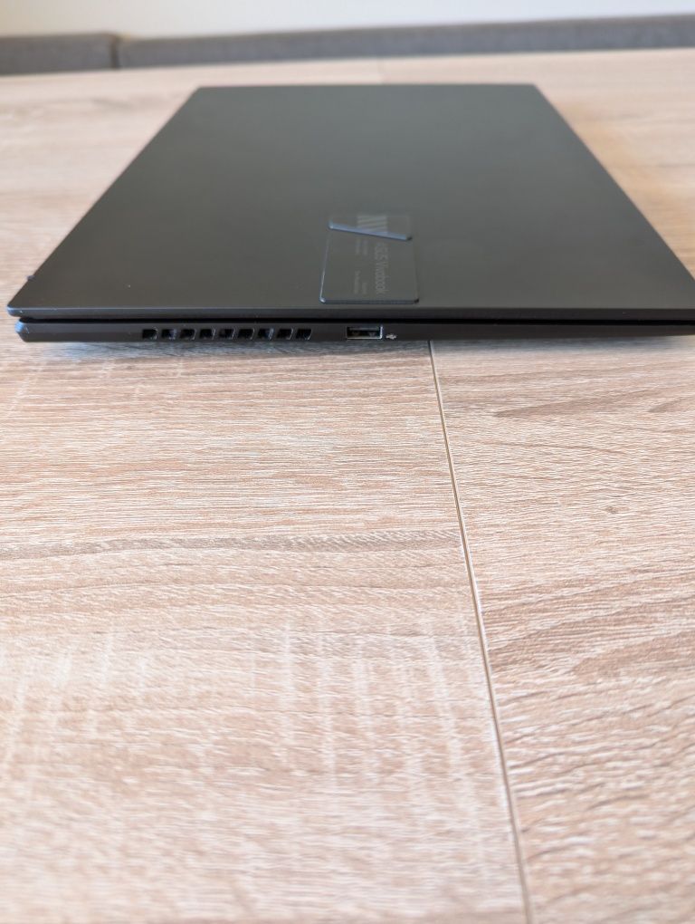 Ноутбук ASUS Vivobook S 16X S5602ZA
Ноутбук в отличном состояни