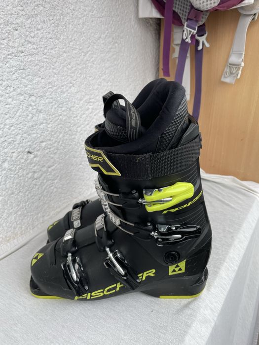 Clapari schiuri schi marime 25 nr 39 fischer racing