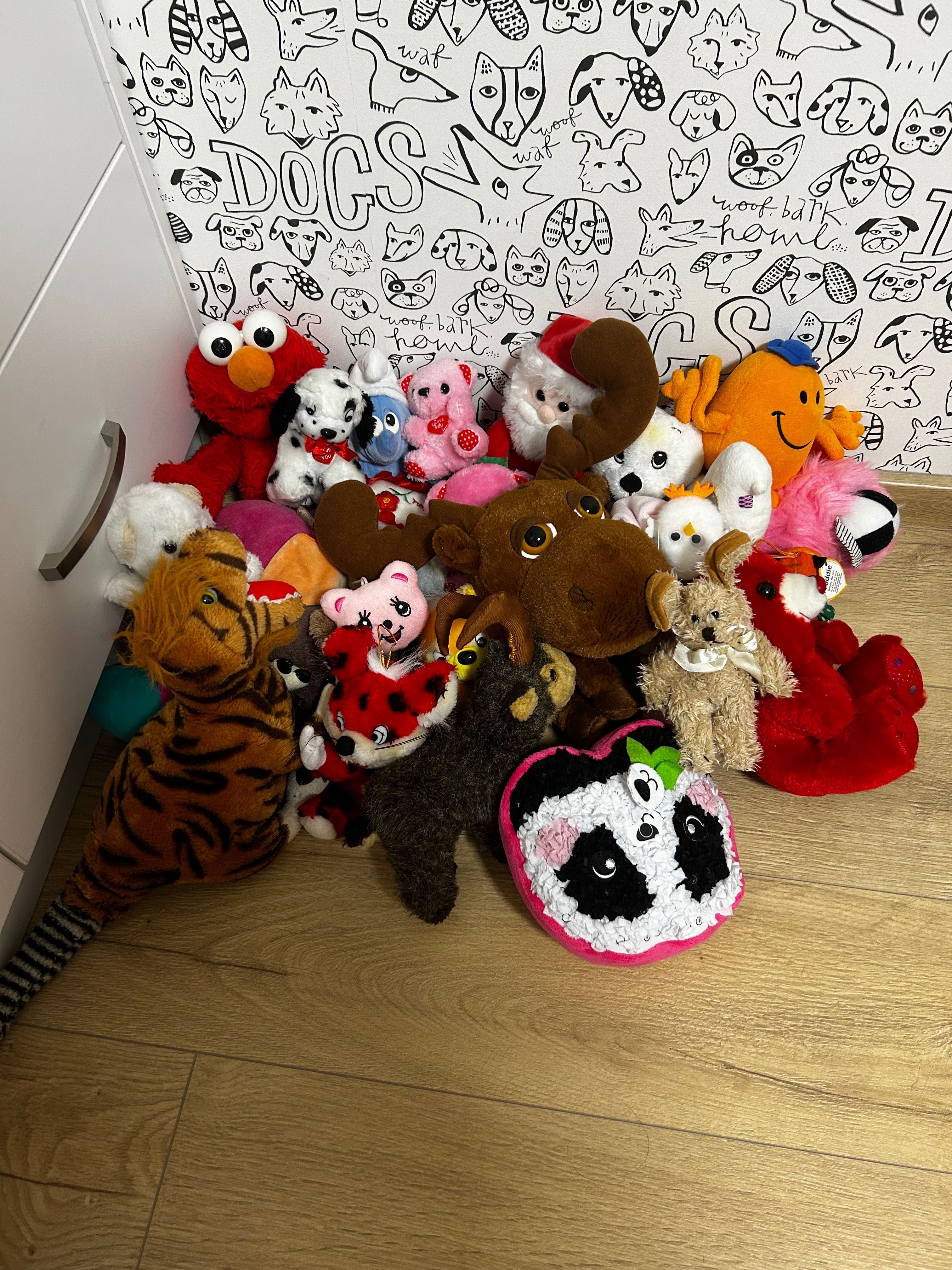 Лот плюшени играчки