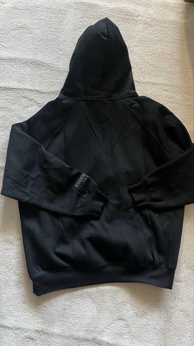 Essentials hoodie черен