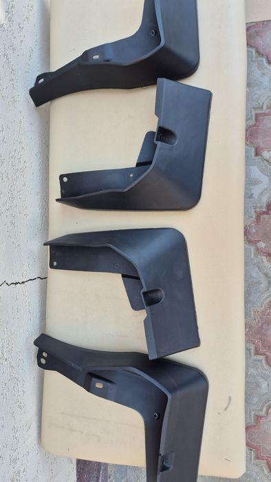 Брызговики rav 4