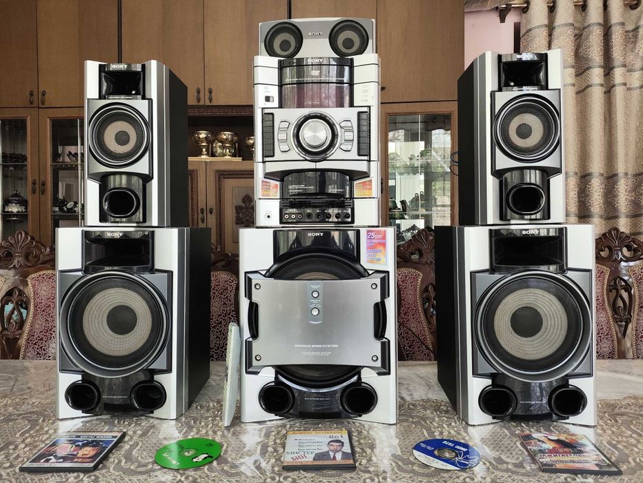 Malaysia sony 10000 watt hamma joyi radnoy ishlaydi bass o‘ta kuchli v