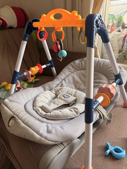 Шезлонг за бебе Chicco+ преносима активна гимнастика