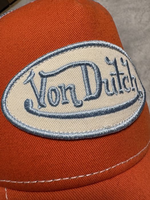 Шапка с козирка von dutch