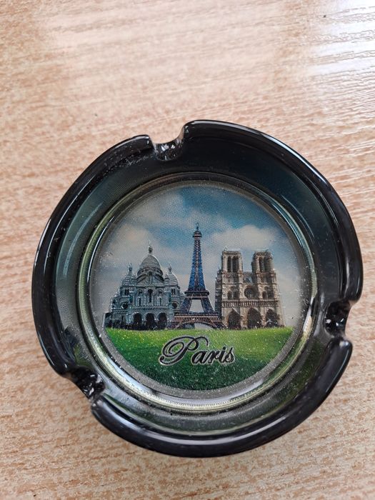 Сувенири от света