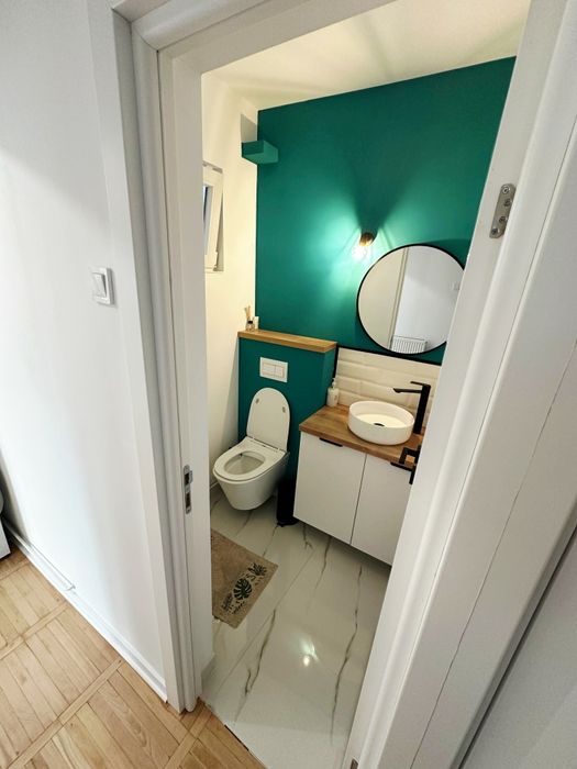 Proprietar inchiriez ap. cu 4 camere, 2 locuri de parcare