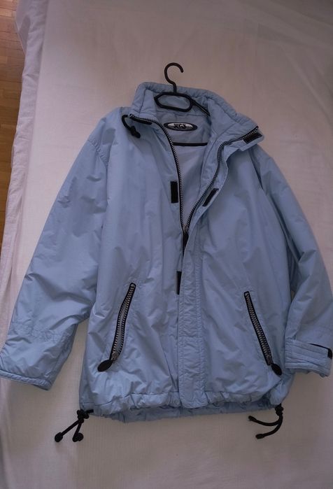 Vand o jacheta barbateasca toamna/iarna