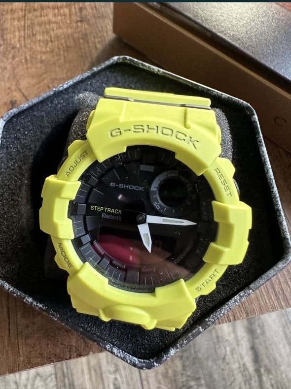 Часовник G-shock