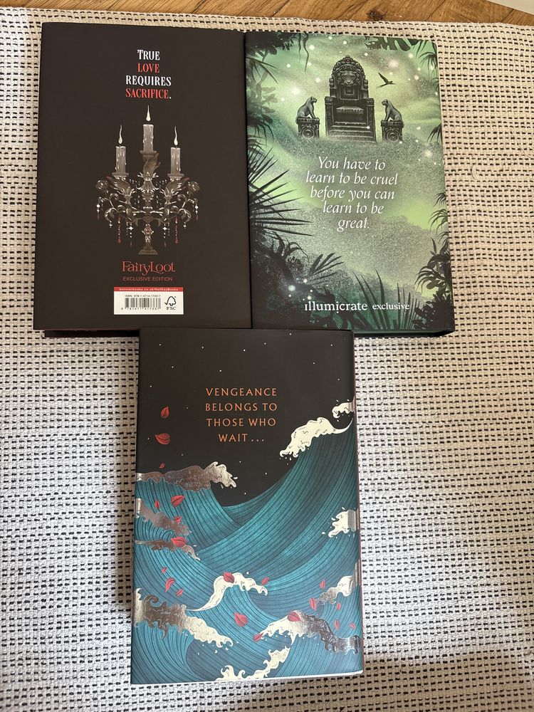 Книги от Fairyloot и Illumicrate