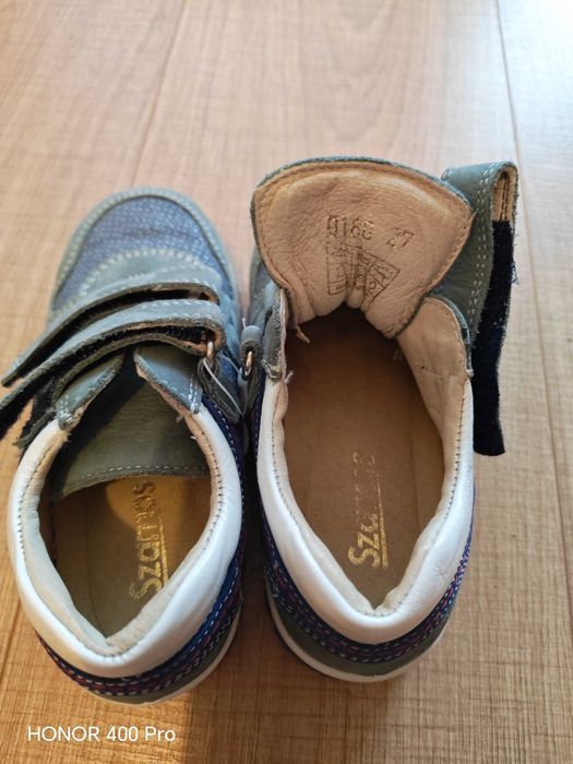 De vânzare încălțăminte pentru băieți mărimea 27