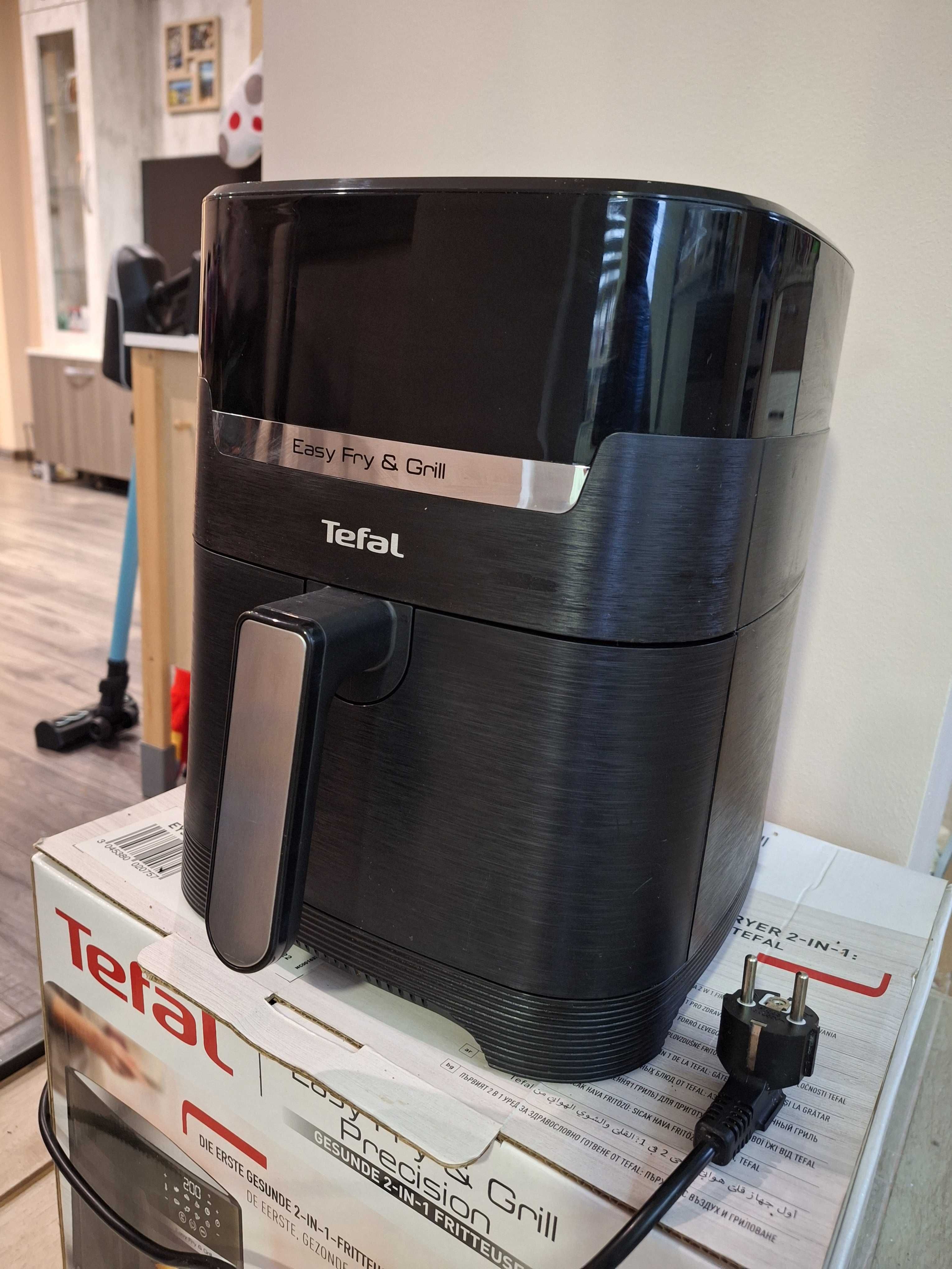 Продавам Tefal Easy Fry&Grill