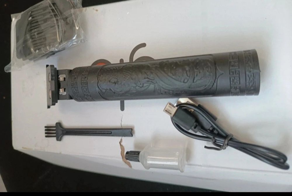 Mașină de tuns neagra