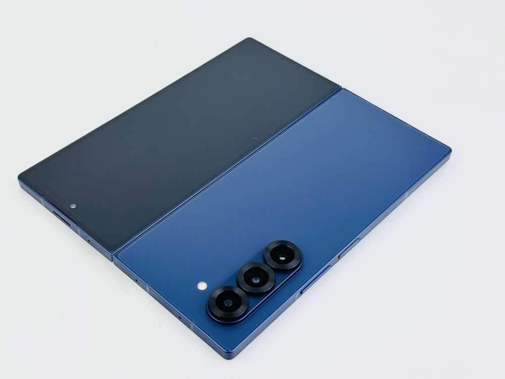 Samsung Galaxy Z Fold 6 5G 512GB 12RAM Navy Отличен! Гаранция!
