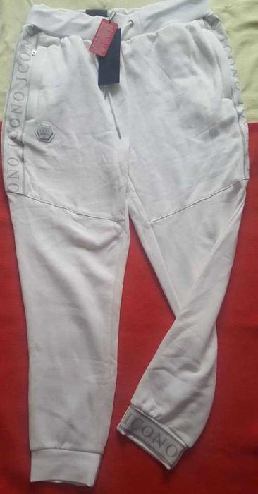 Pantaloni trening barbati