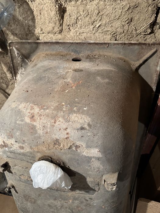 Cadă veche din fontă