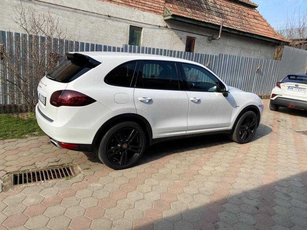 Vand sau schimb (Jante cu cauciucuri Pirell Porche Cayenne 295/35 ZR21