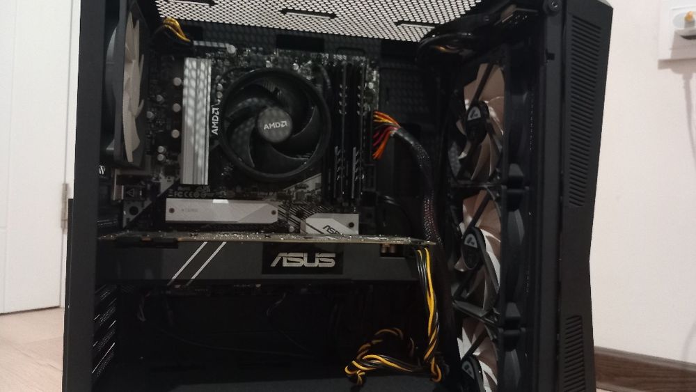 Настолен компютър