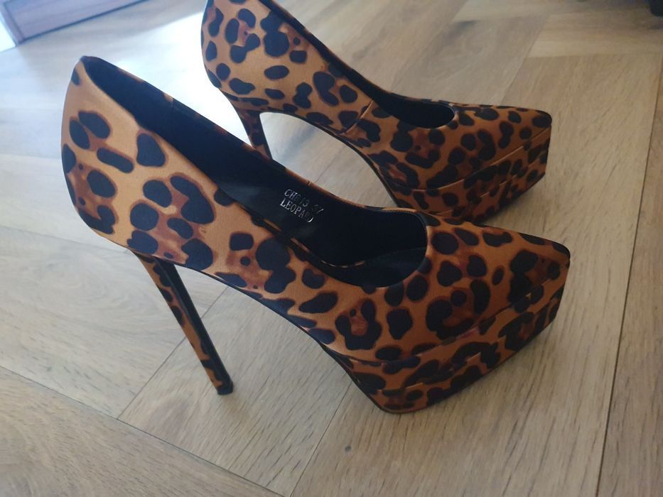 Pantofi stileto model Dolce Gabbana