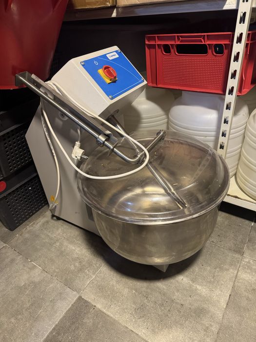 Vand Feliator carne sau mezeluri / malaxor profesional