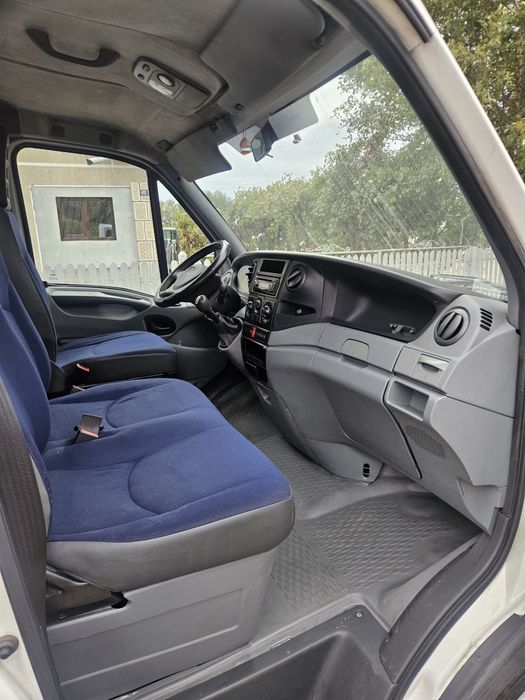 Iveco basculabil pe trei parti