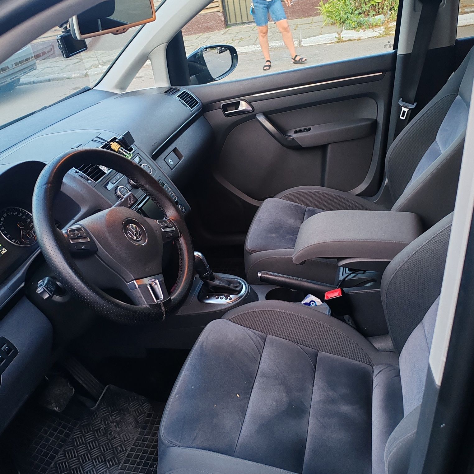 Vând Volkswagen Turan
