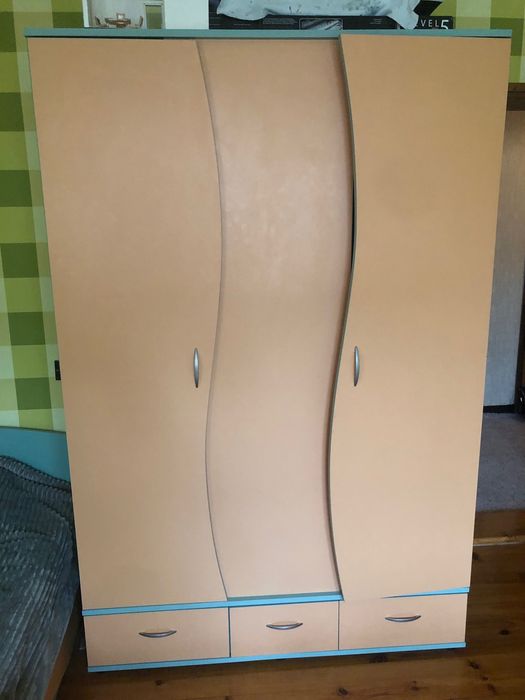 Гардероб за детска стая двукрилен