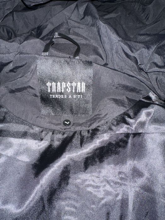 Trapstar яке още с етикети размер L