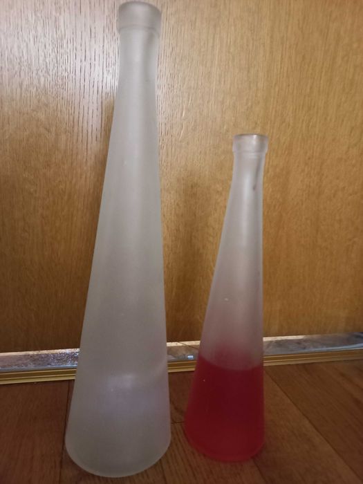 Стъклени бутилки матирани