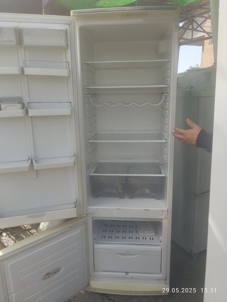 Продается холодильник Атлант