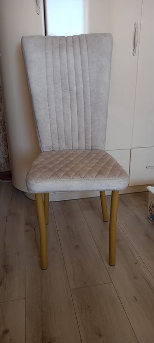 Продам стулья новый