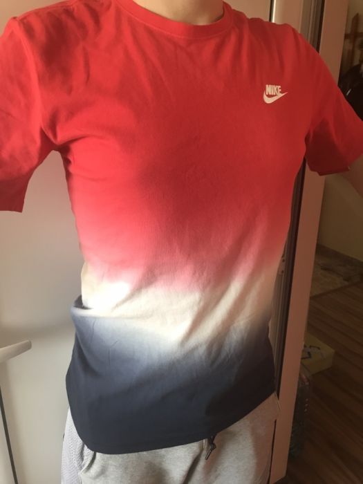 Nike оригинална мъжка тениска със свежи цветове
