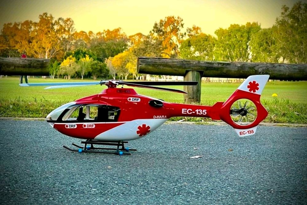Vand elicopter Rc  ec 135 gata de zbor