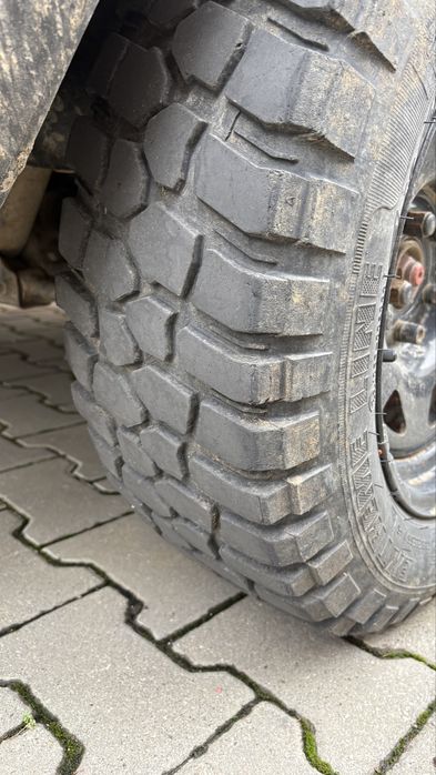 Vând cauciucuri offroad 215/65/R16