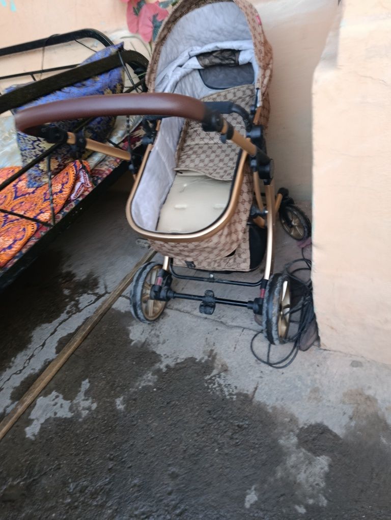 Продается коляска в хорошем состоянии