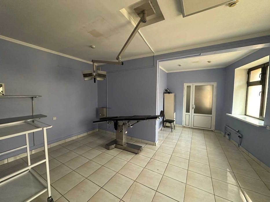 [KБ]Продаётся полностью оборудованное помещение под мед центр — 950 м²