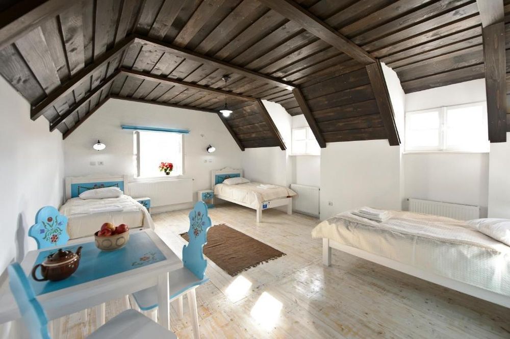 Pensiune de închiriat, 13 locuri, in Transilvania cu sauna&ciubar