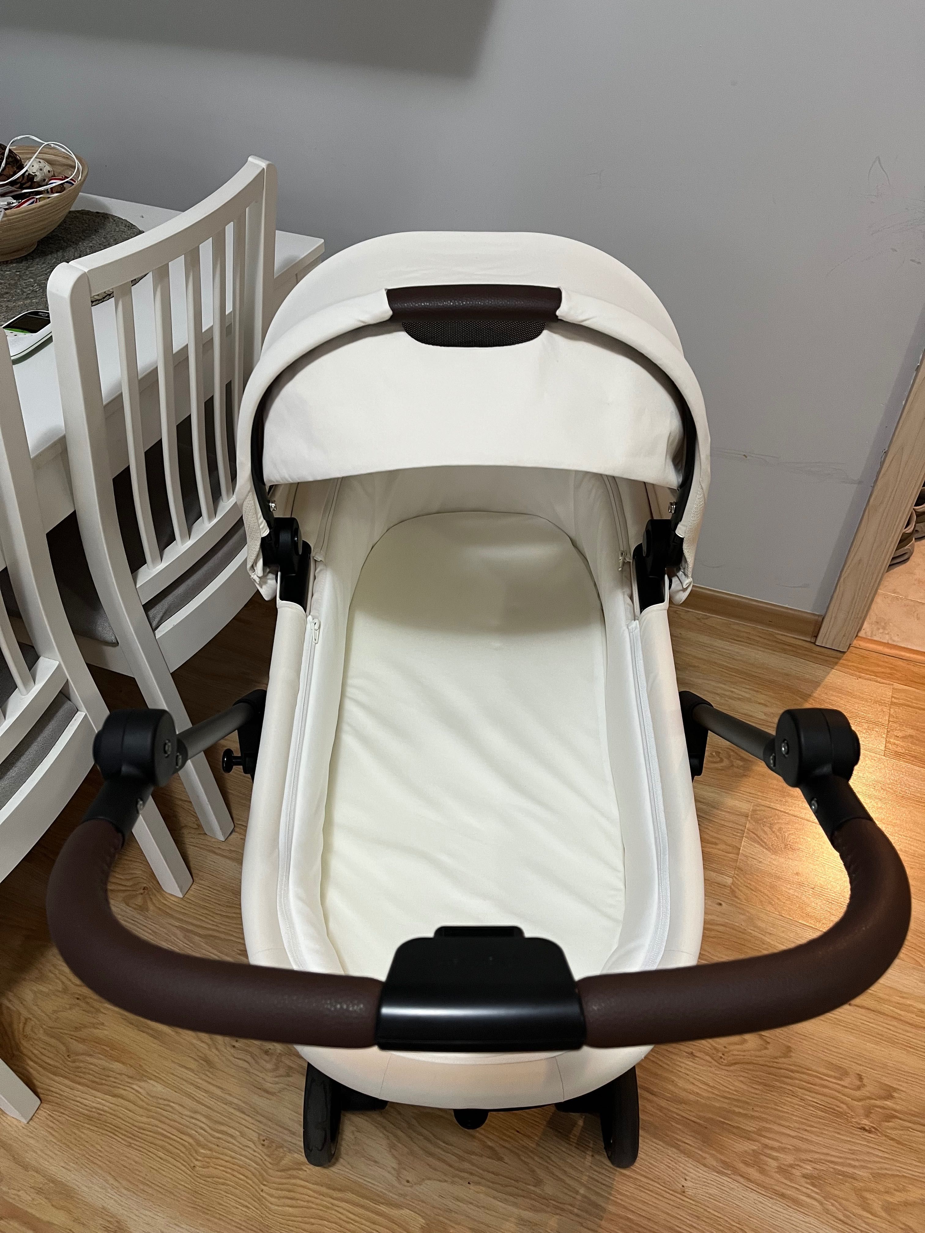 Cybex Melio-кош за новордено