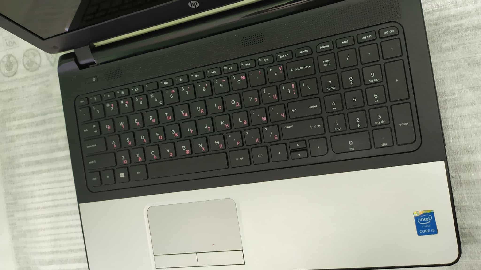 ОТЛИЧНО РАБОТЕЩ Лаптоп HP 15,6 процесор i5 и Рам 12ГБ от чужбина