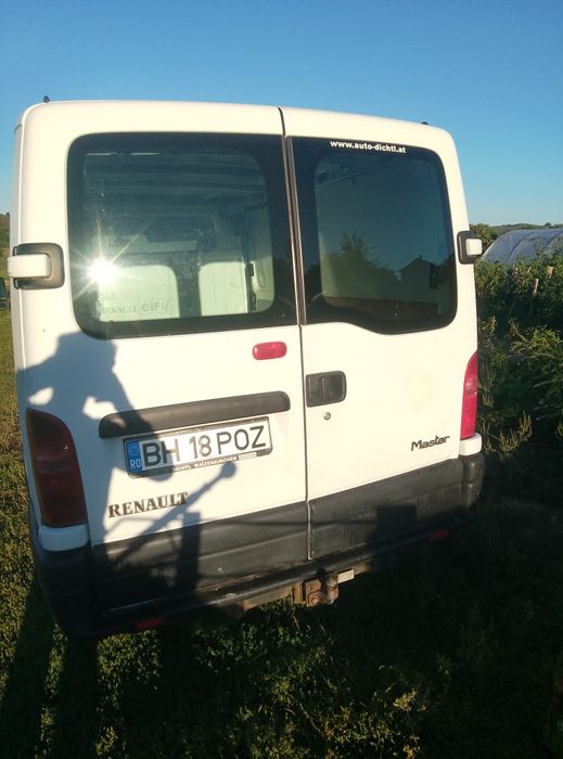 Vând Renault Master