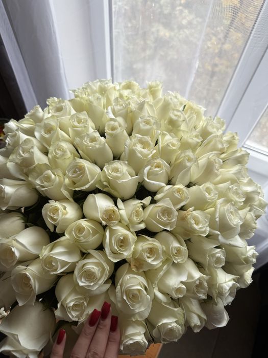 Букет из белых роз