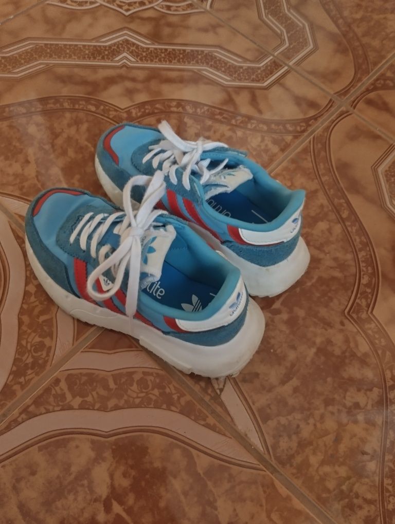 Adidas детски 29 номер