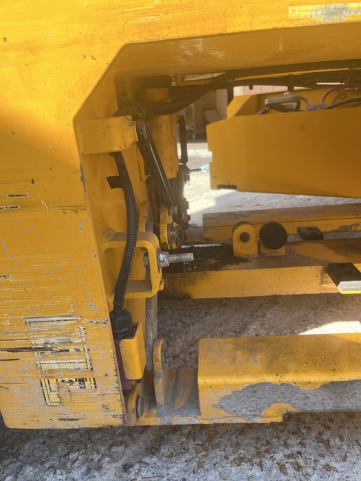 2018 Nacela foarfeca electrica JCB