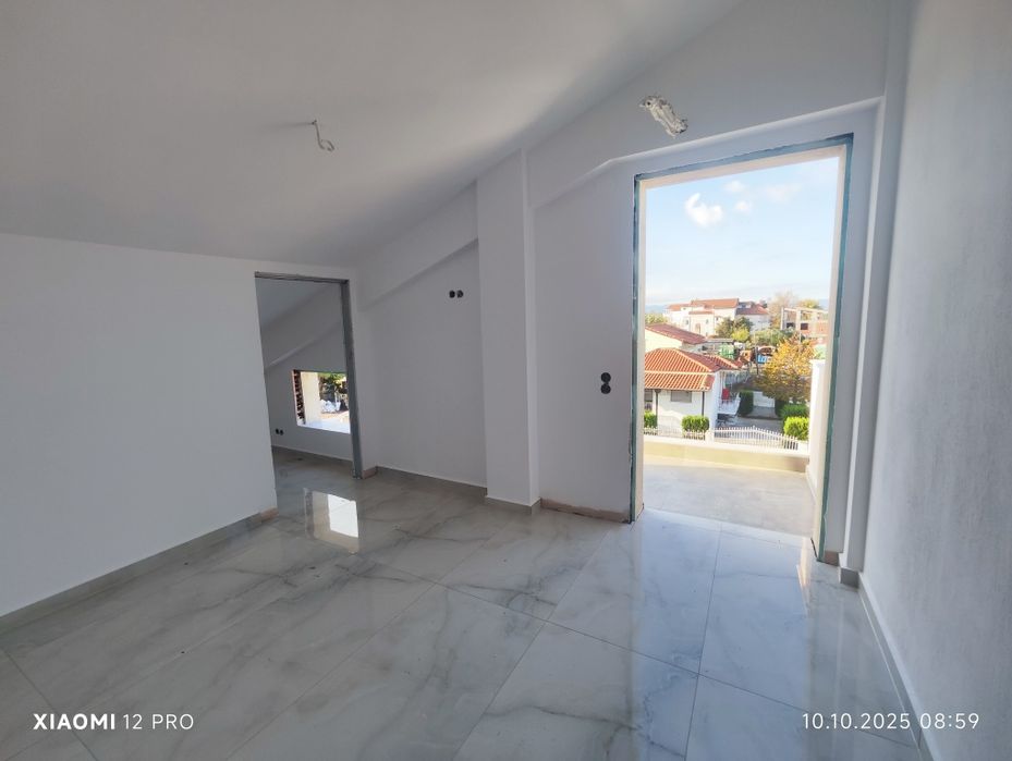 ПРОДАВА Мезонет в Паралия Офринио