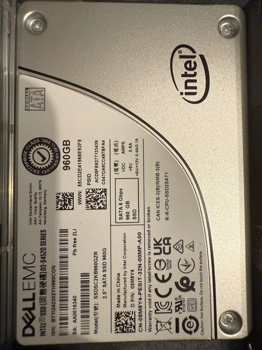 Intel SSD DC S4520 Series 1000 ГБ