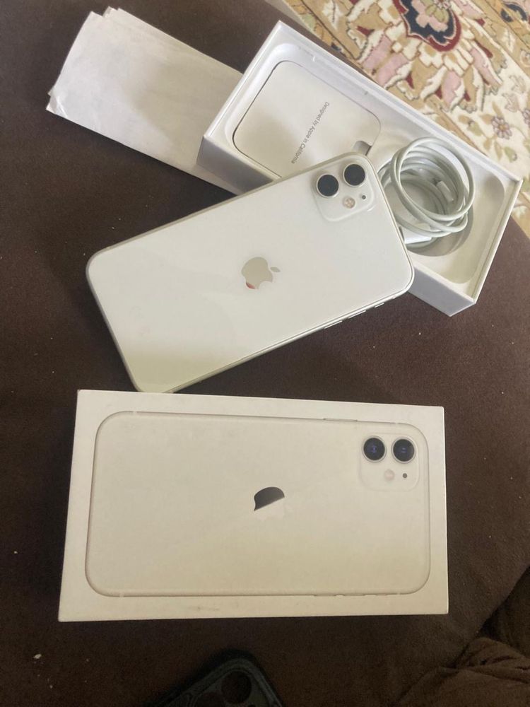 Продается IPhone 11 - 64GB