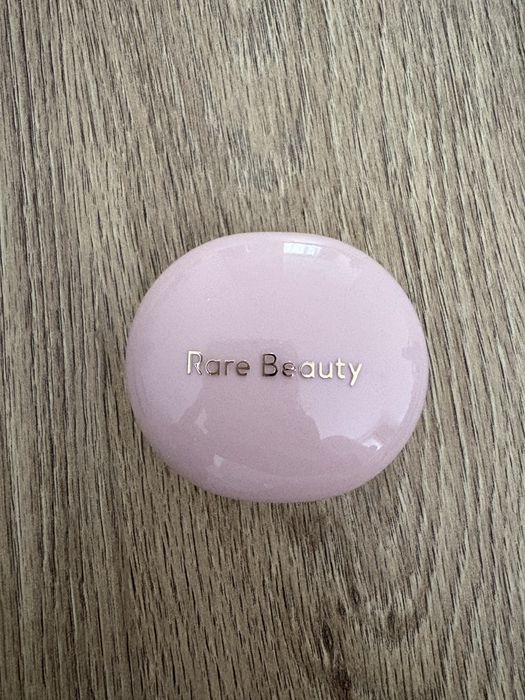 Продам румяна Rare Beauty