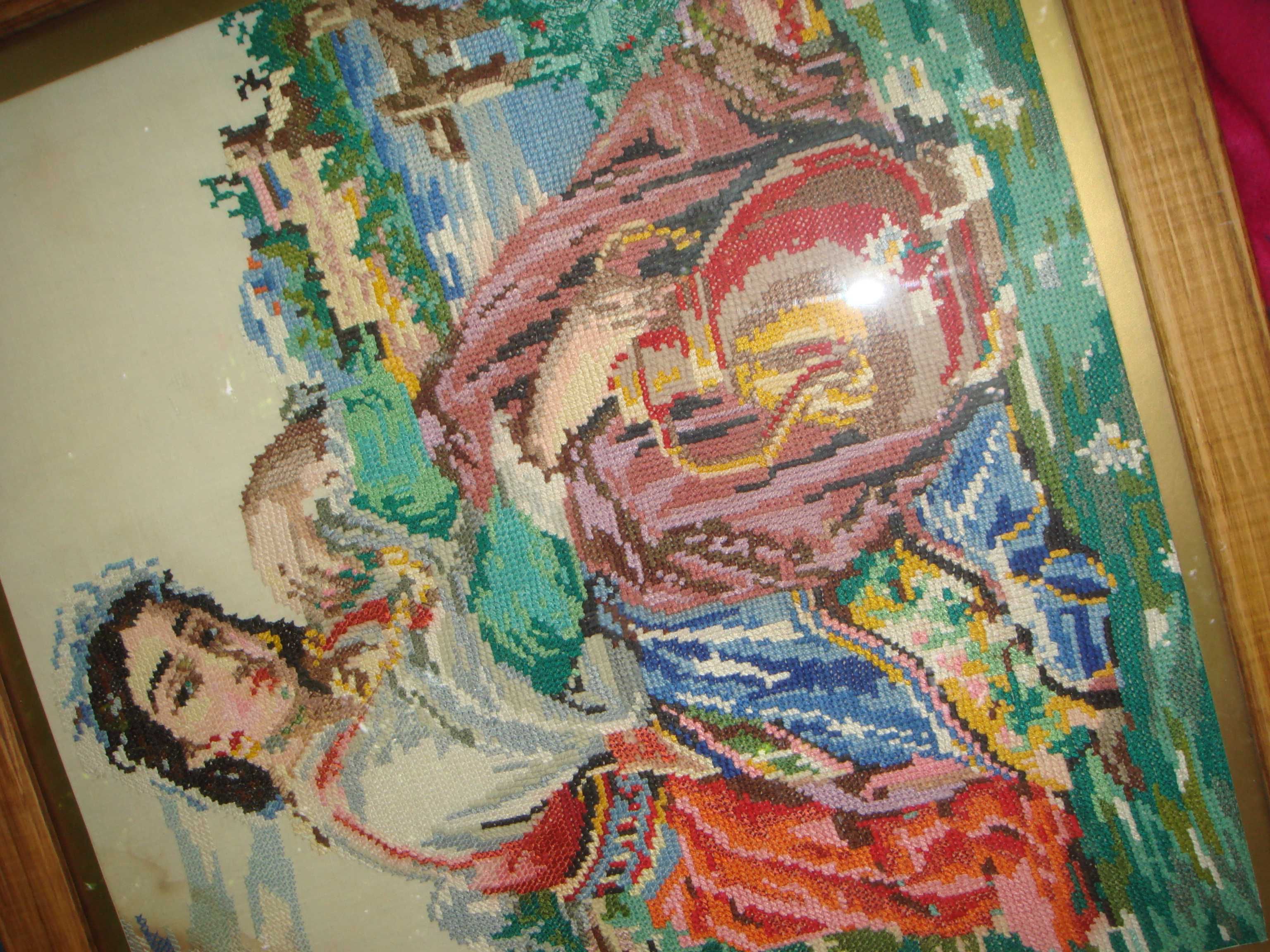 Картина вышитая крестиком прошлого века 60 см в деревянной раме